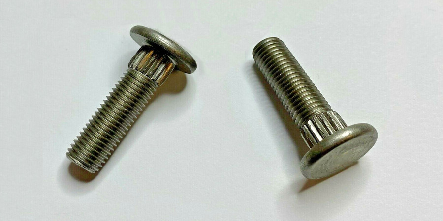 2 Ribbed Neck Carriage Bolts